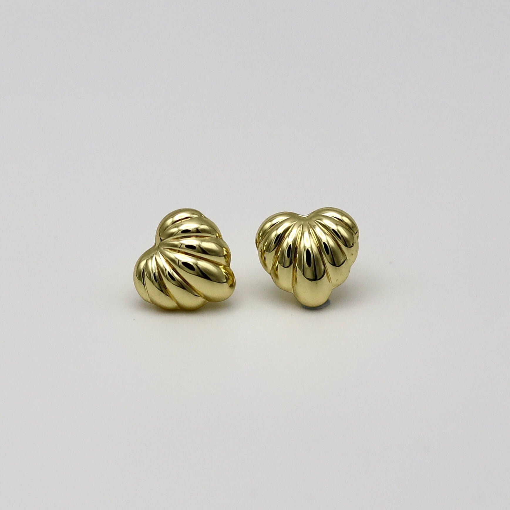 Jumbo Puffy Heart Earring Gold