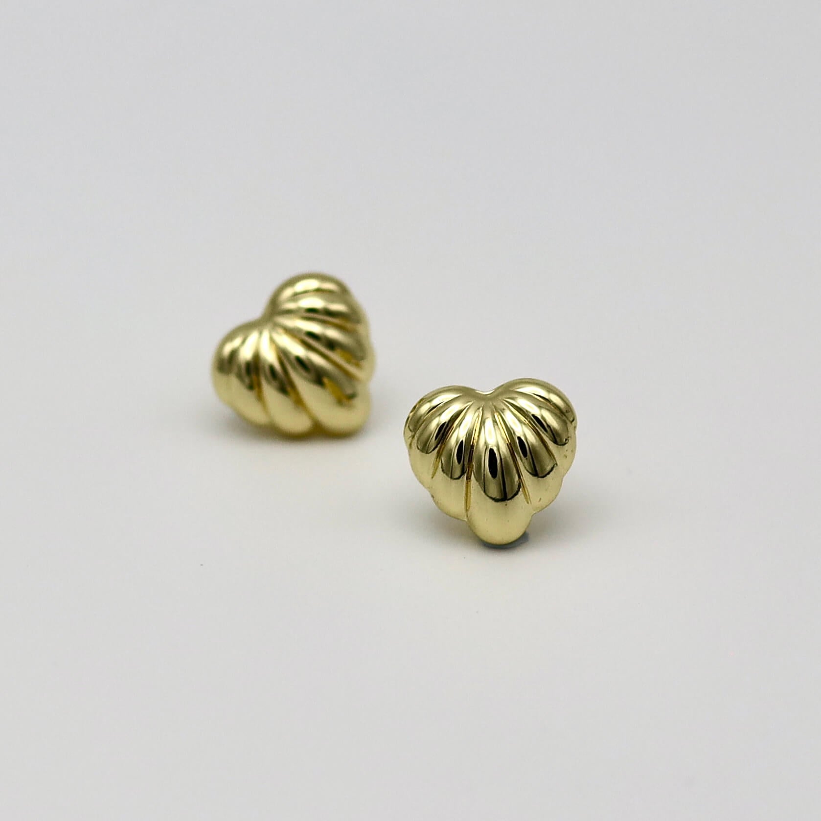 Jumbo Puffy Heart Earring Gold
