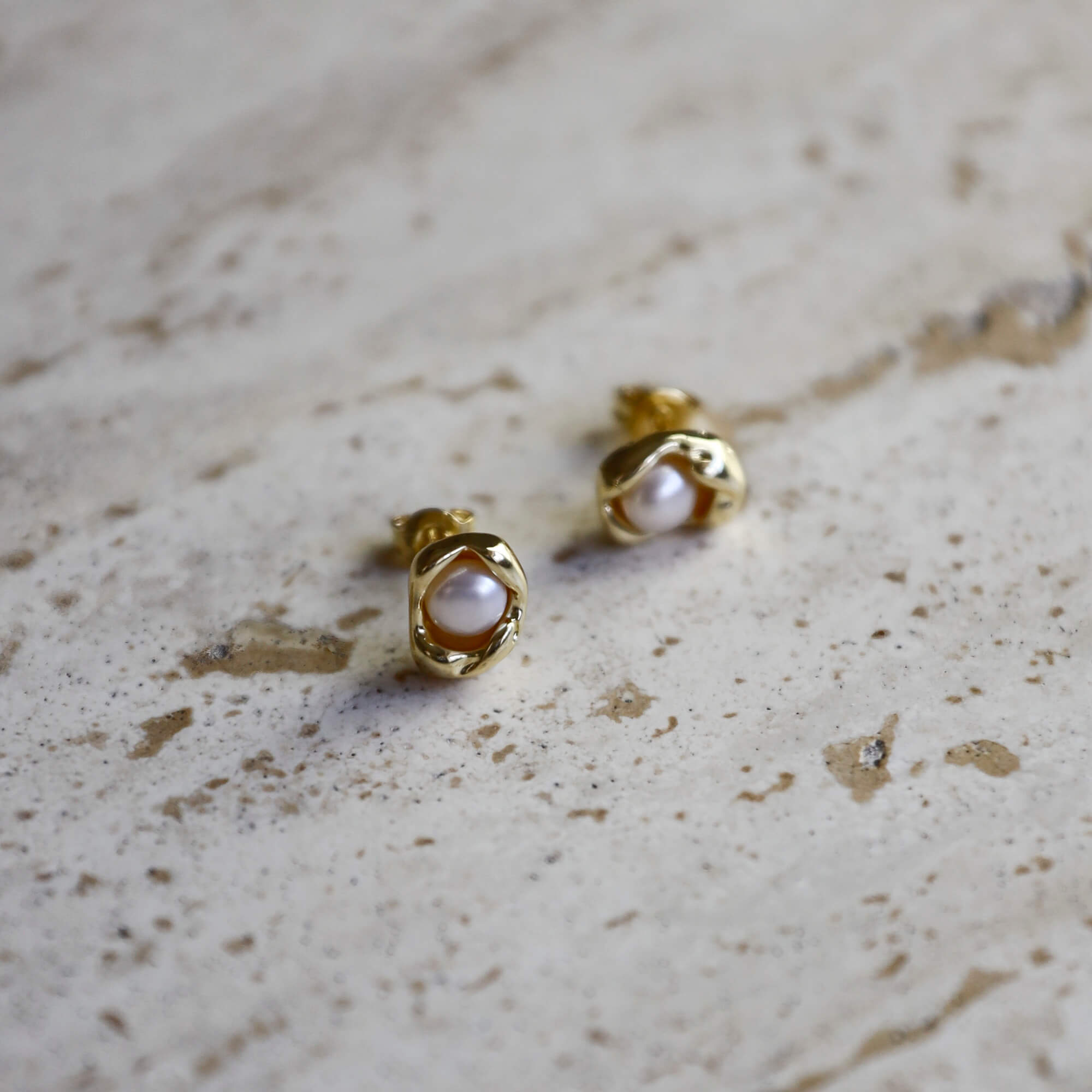 Organic Gold Pearl Earring