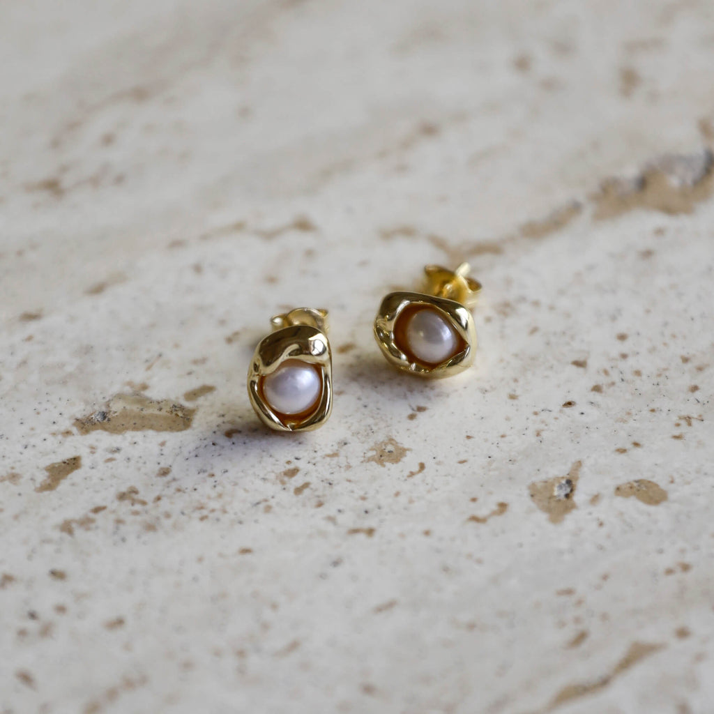 Organic Gold Pearl Earring