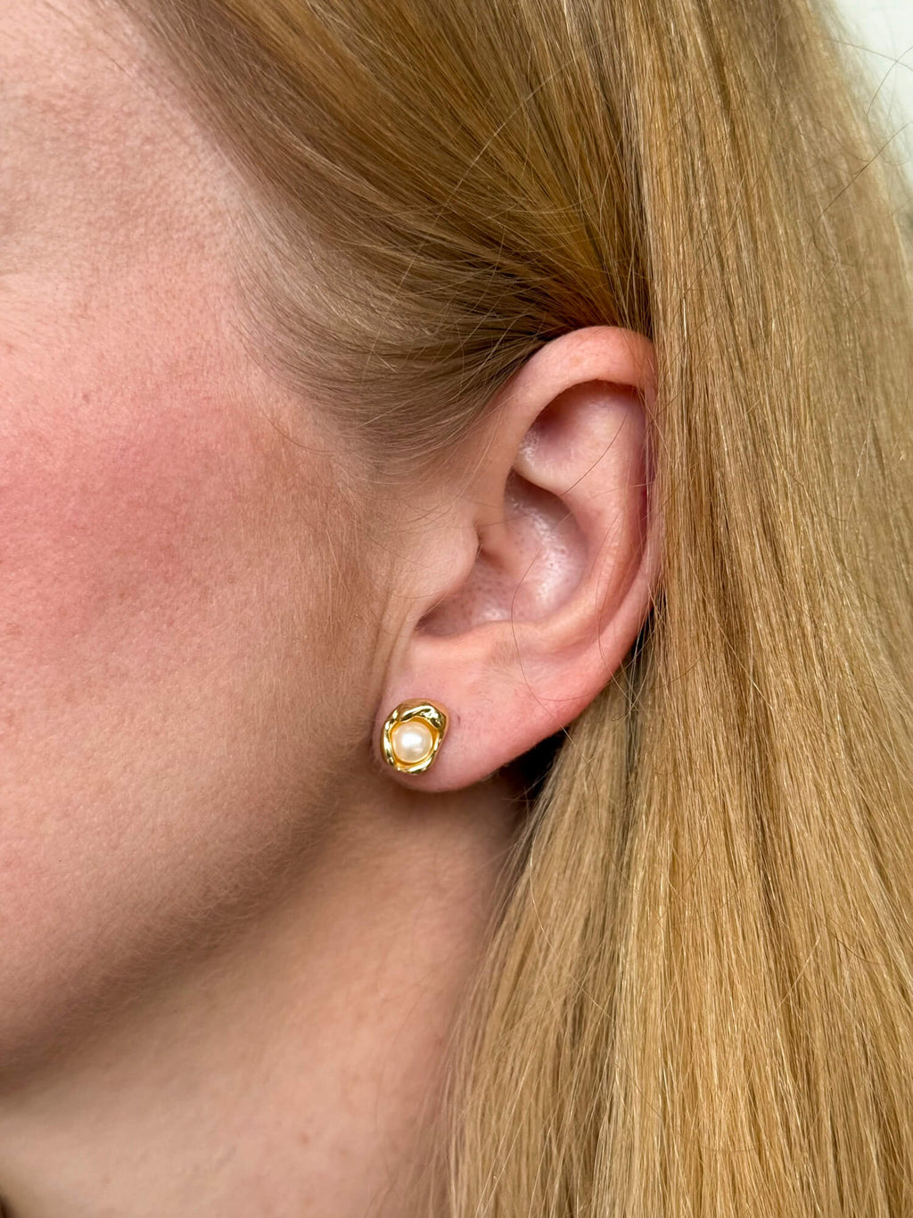 Organic Gold Pearl Earring